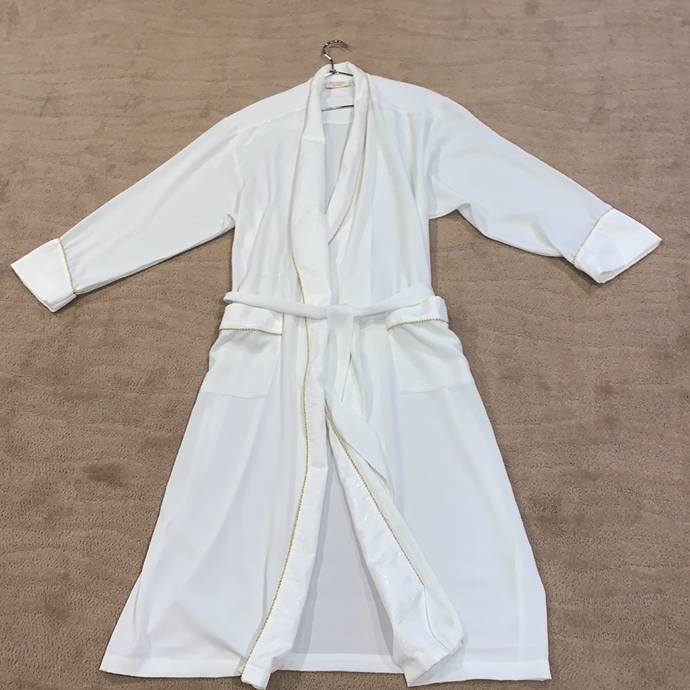 Victoria's Secret Vintage Robe With Gold Robe Trim - Picture 9 of 14